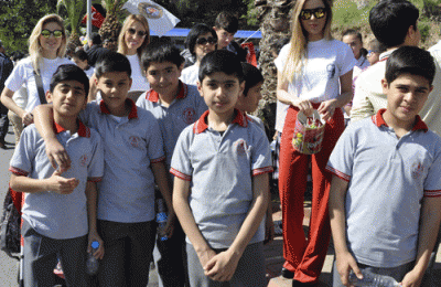 KADIN GİRİŞİMCİLER 23 NİSAN’DA ÇOCUKLARA ŞEKER VE BALON DAĞITTI