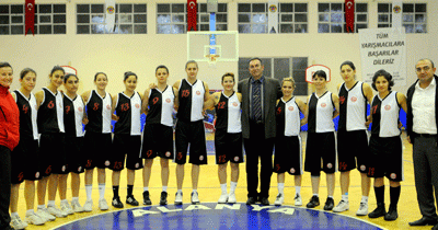 BAYAN BASKETBOL TAKIMIMIZIN ŞAMPİYONLUĞU SEVİNÇ YARATTI