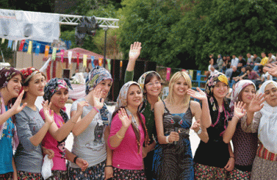 A.Ü. İŞLETME FAKÜLTESİ VE ALTSO MYO DA MEZUNİYET COŞKUSU