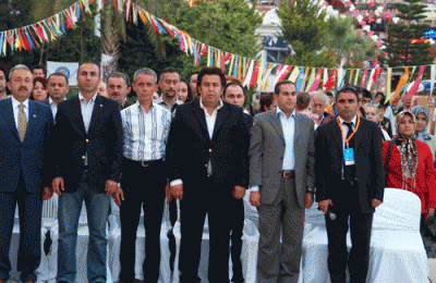 A.Ü. İŞLETME FAKÜLTESİ VE ALTSO MYO DA MEZUNİYET COŞKUSU