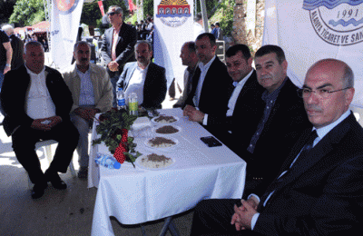 ALTSO 5 BİN KİŞİYE PİLAV KAVURMA DAĞITTI