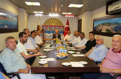 (Turkish) VERGİ DAİRESİ BAŞKANI ALTSO’DA ODA BAŞKANLARI İLE BULUŞTU