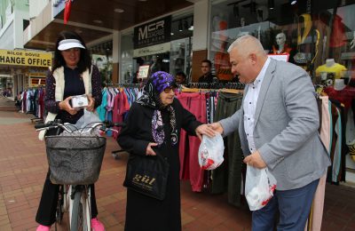 BAŞKAN ŞAHİN KANDİL SİMİDİ İKRAM ETTİ