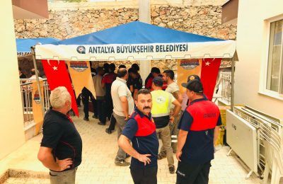 ŞAHİN GÜNDOĞMUŞ’DA YİYECEK VE İÇECEK STANDI AÇTI