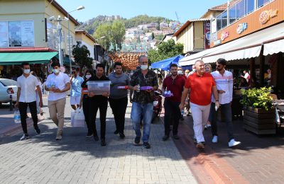 BAŞKAN ŞAHİN ALANYA’DA CAN DOSTLARIMIZI SEVİNDİRDİ