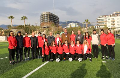 KADIN FUTBOLUNA ERDEM’DEN DESTEK