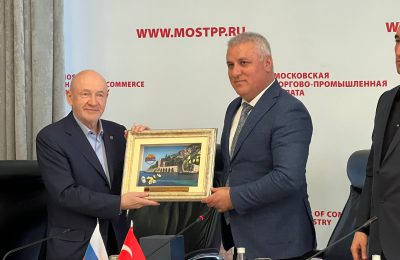 (Turkish) RUS İŞ İNSANLARINA ‘ALANYA’YA YATIRIM YAPIN’ ÇAĞRISI