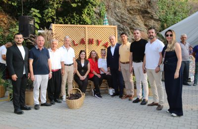 ALANYA KEÇİBOYNUZU HASAT ŞENLİĞİ VE COĞRAFİ İŞARET BELGE TÖRENİ GERÇEKLEŞTİRİLDİ