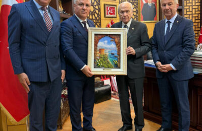 BAŞKAN ERDEM, ALANYA DOSYASINI BAHÇELİ’YE SUNDU